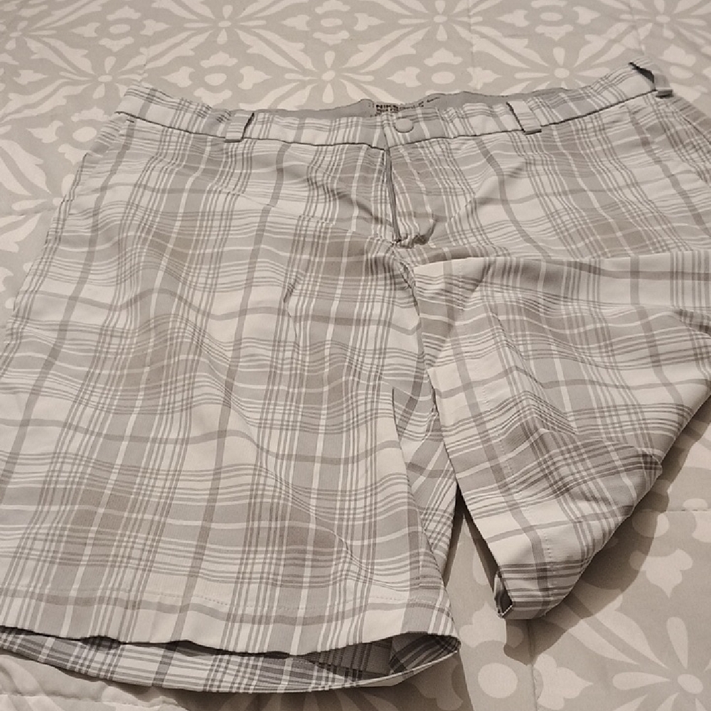 Nike Men's Light Gray Plaid Shorts